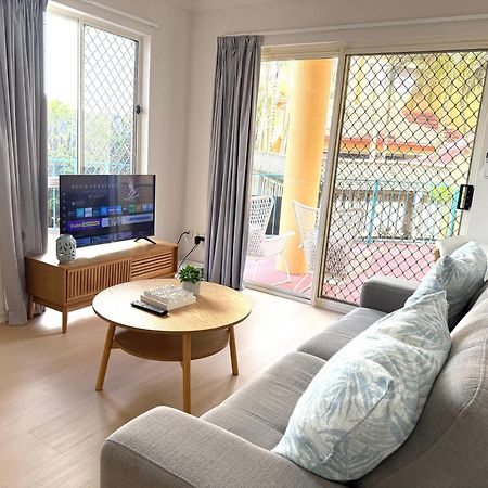 Chevron Island Apartment - Cozy And Convenient โกลด์โคสต์ ภายนอก รูปภาพ